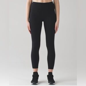 Lululemon Wunder Under High-Rise Tight 25" *Full-On Luxtreme black
W5BPAS
Size 8